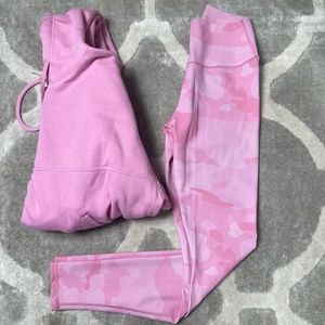 Never Worn ALO Yoga Vapor Legging/Refresh Stadium Half Zip Hoodie Set